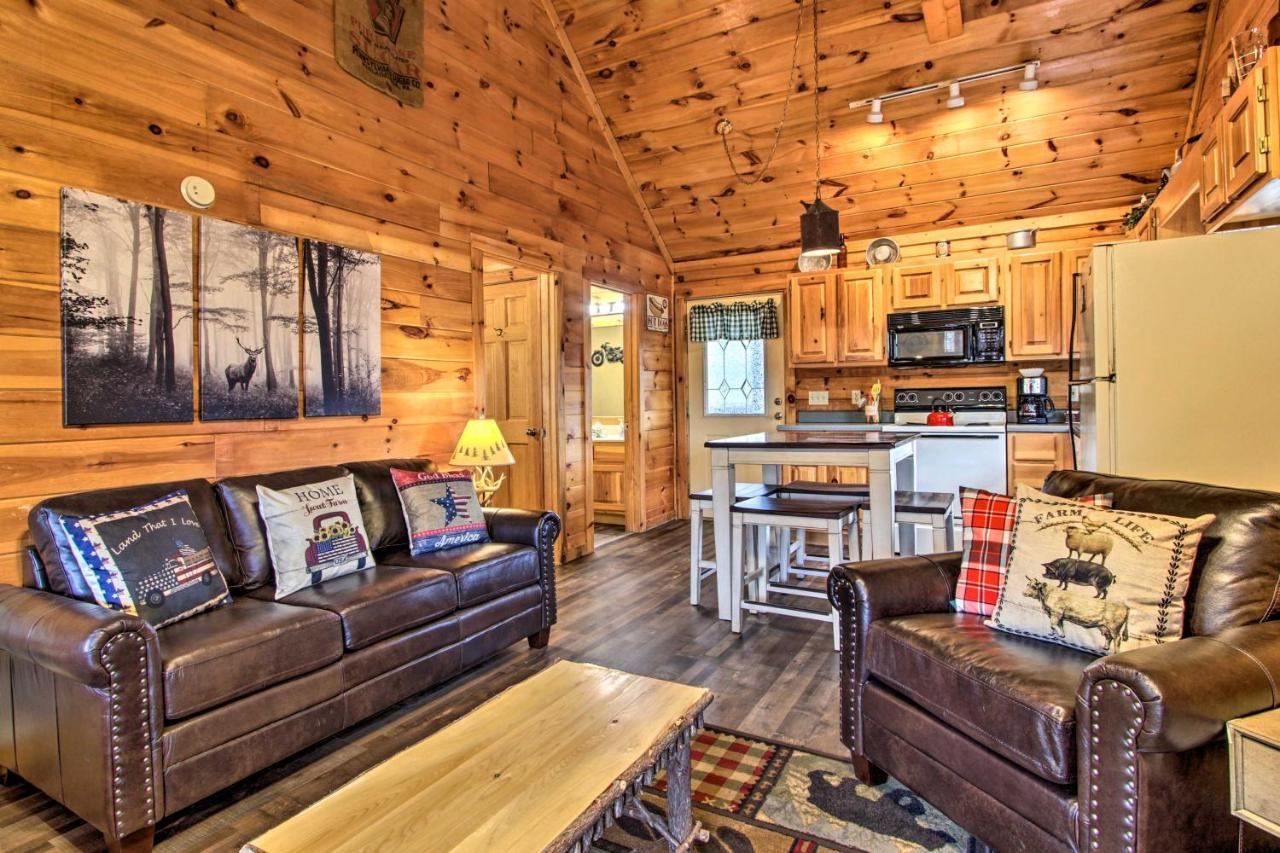 Pigeon Forge Cabin With Hot Tub And Mountain Views! Exterior photo
