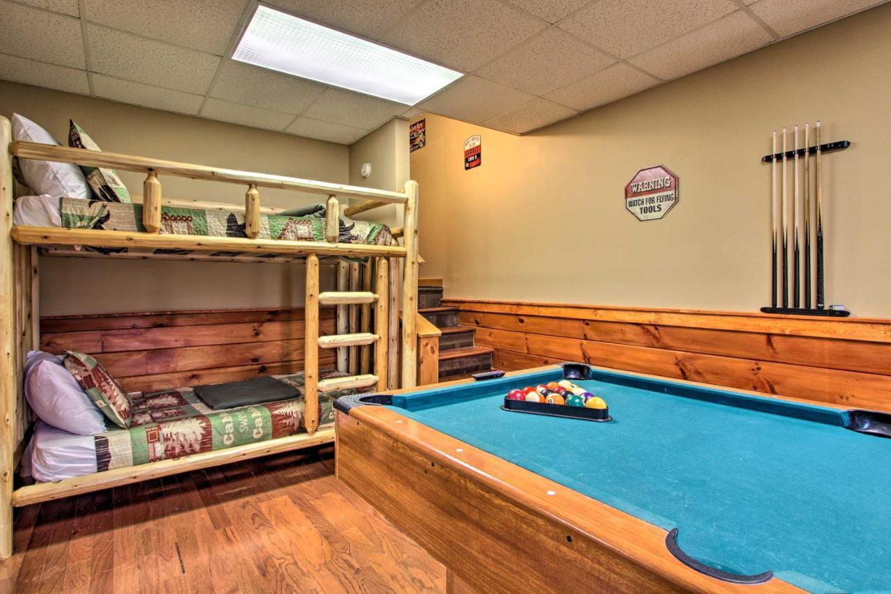 Pigeon Forge Cabin With Hot Tub And Mountain Views! Exterior photo